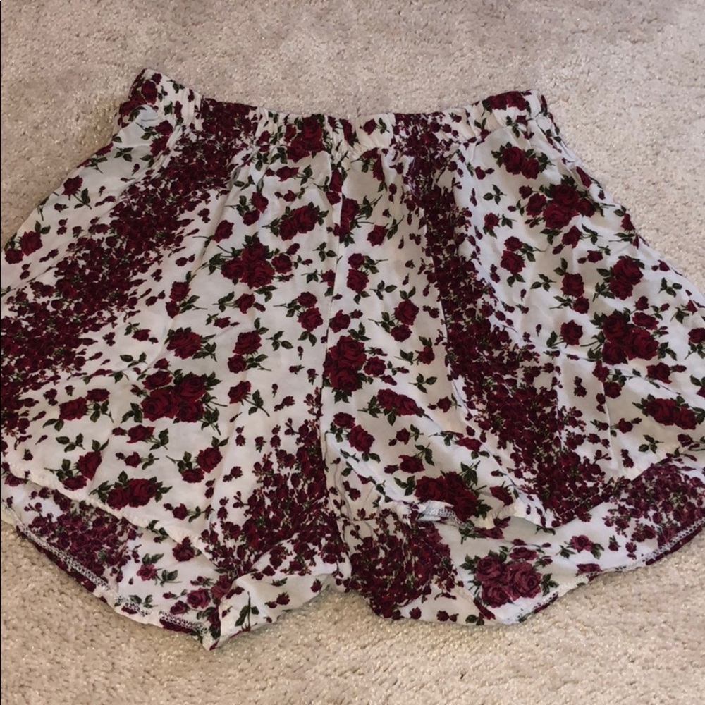 BRANDY MELVILLE SHORTS